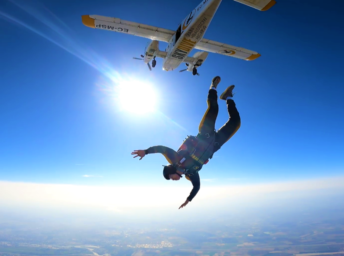 Skydiving in India